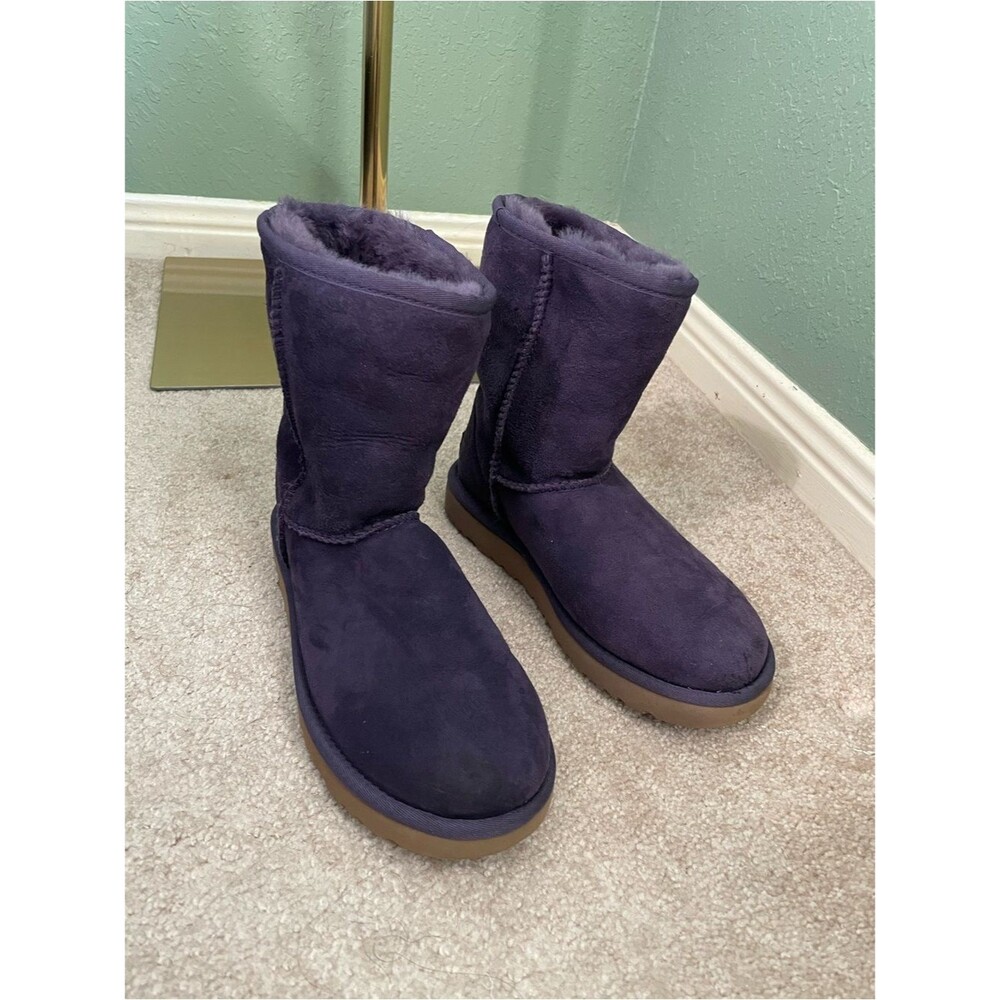 Women’s UGG Classic Short ll Shearling Fur Lined Winter Suede Boots Size 5